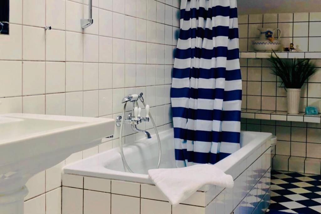 Apartment Gaestehaus Schloss Bothmer Швармштедт Экстерьер фото